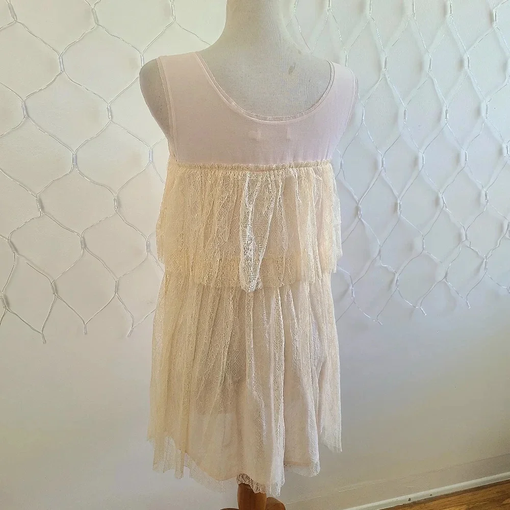 MM Couture Top / Pale Pink Lace Tunic / Size Small